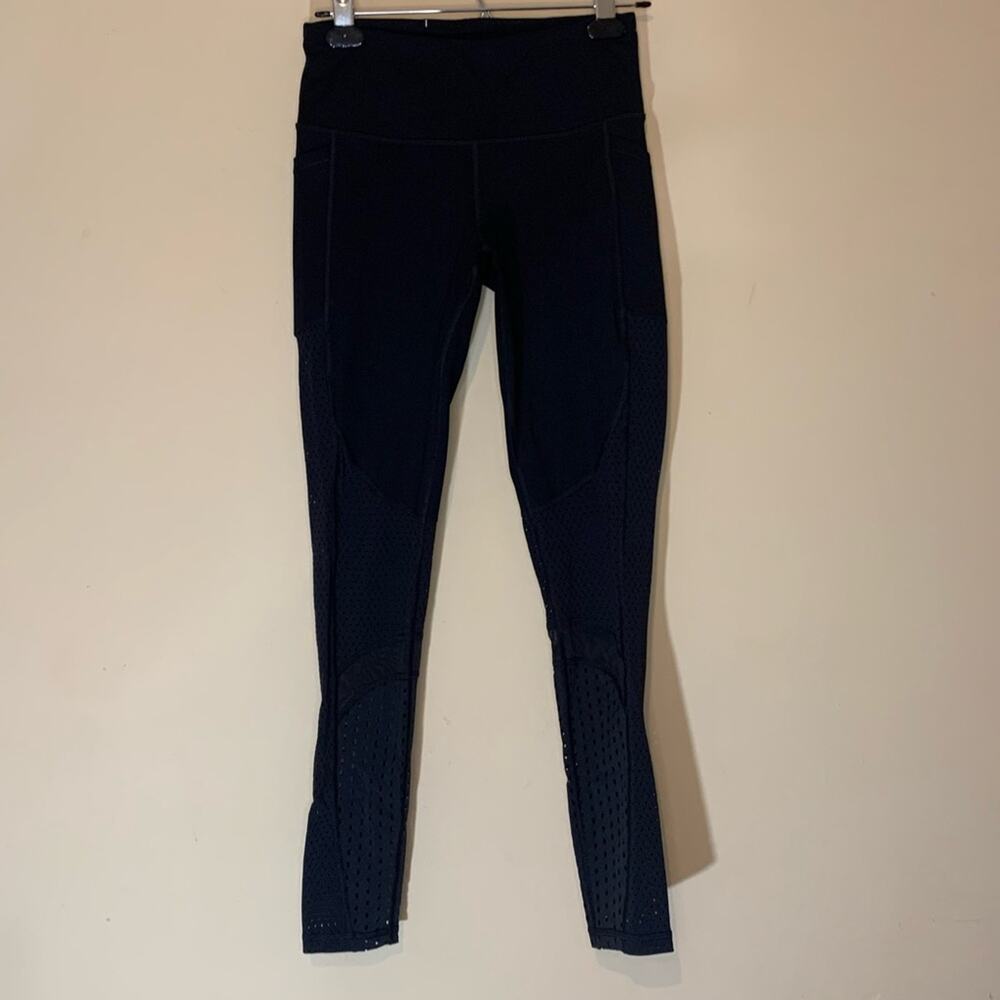 Victoria Secret Sport Knockout Perforated Black Leggings Womens Small Regular - Picture 2 of 14